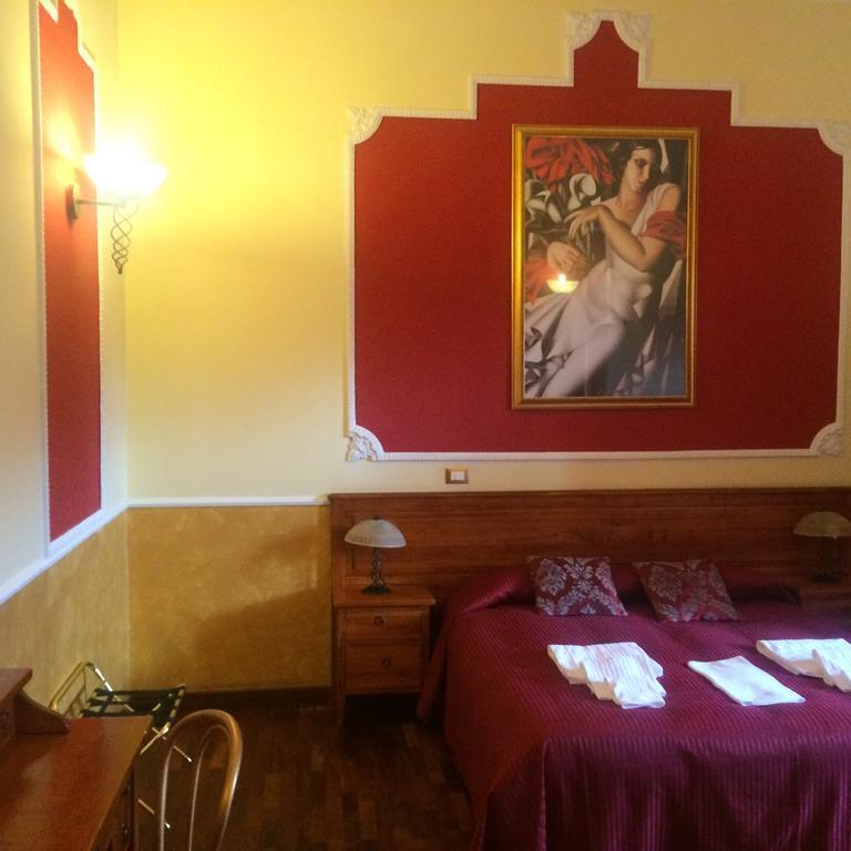 Tamara'S Suites Roma Cameră foto